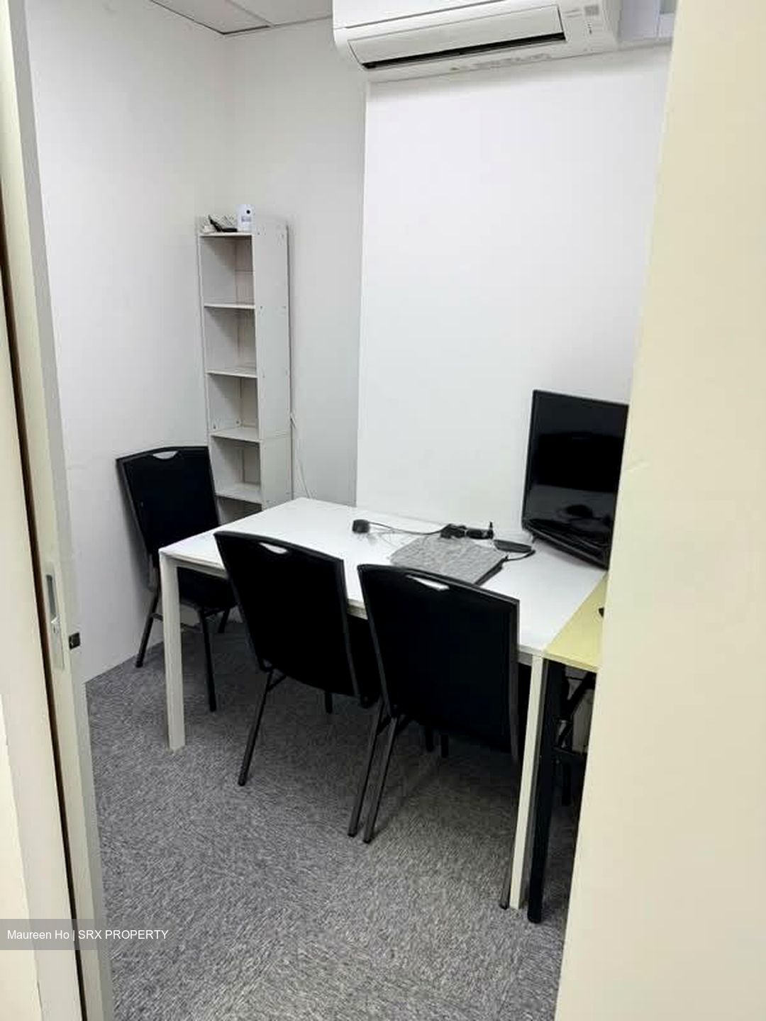 International Plaza (D2), Office #557826061